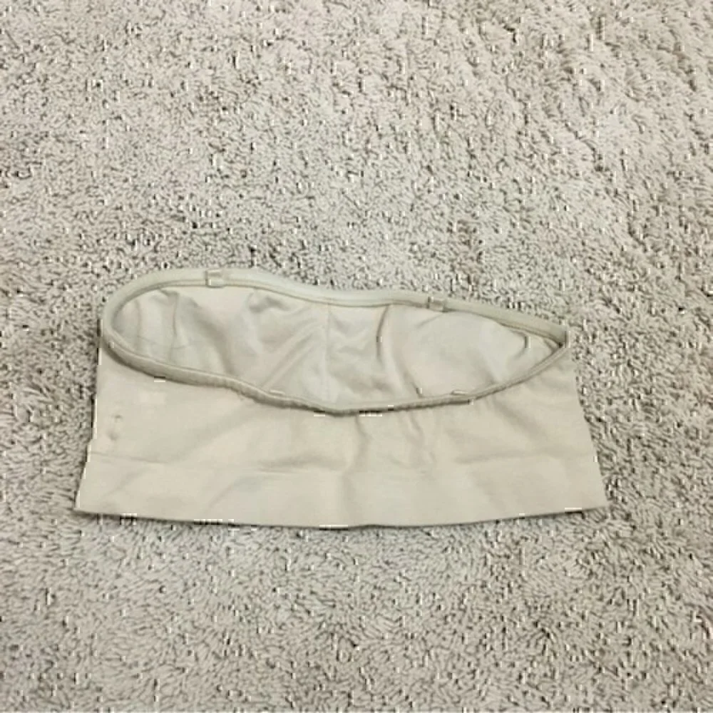 Justice nude bandeau